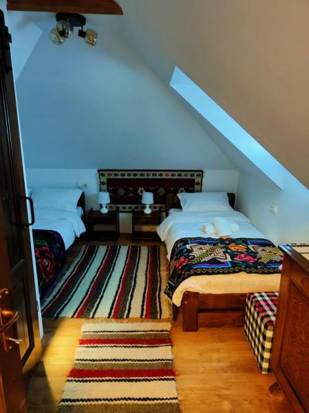 Vacation home CASUTA DIN COTROAPE from Sacel, Maramureș picture 12