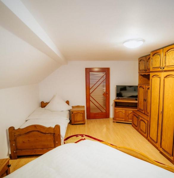 Pension CASA CERCANEL from Borsa, Maramureș picture 13