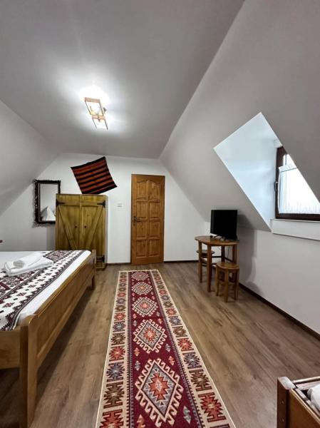 Pension CASUTA DIN MOCIRA from Vadu Izei, Maramureș picture 10