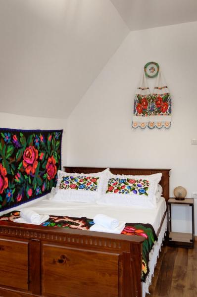 Vacation home CASA DIN SETREF from Sacel, Maramureș picture 11