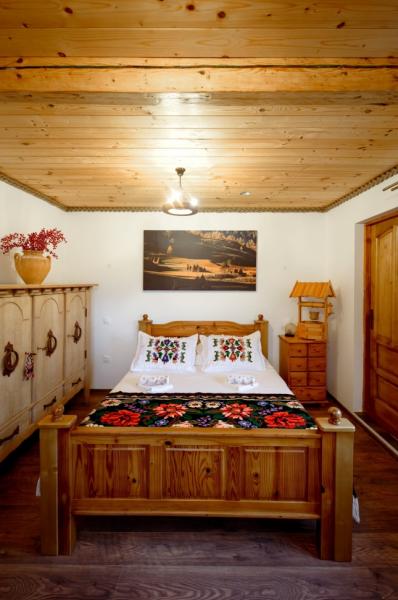 Vacation home CASA DIN SETREF from Sacel, Maramureș picture 24