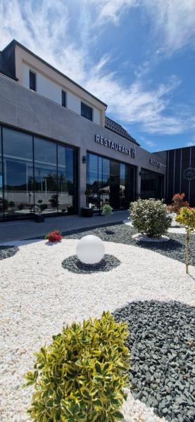 Hotel LEO RESORT SPA from Petrova, Maramureș picture 40