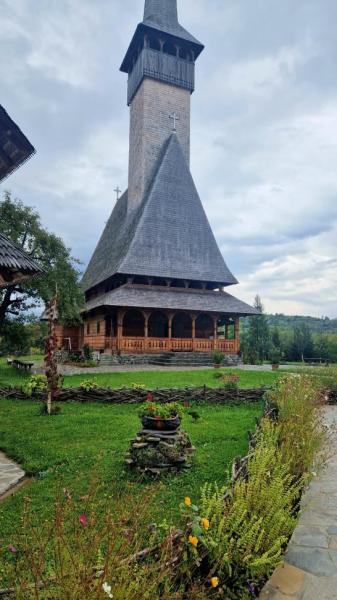 MANASTIREA SFINTII TREI IERARHI IEUD from Ieud, Maramureș picture 8