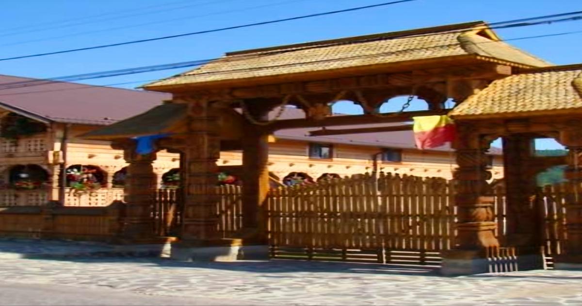 Pension PENSIUNEA SUB CETATE LA MATEI picture 1