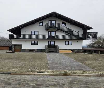 Pension_PENSIUNEA-ACASA-LA-STRUTI~1